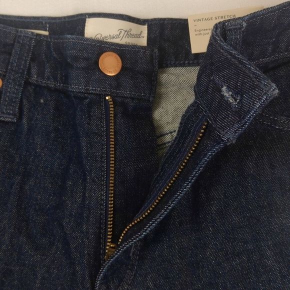 Universal Thread Women's High Rise Jean Shorts NWT - Picture 4 of 10